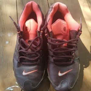 Nike shock size 9